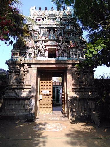 Melakadambur Gopuram